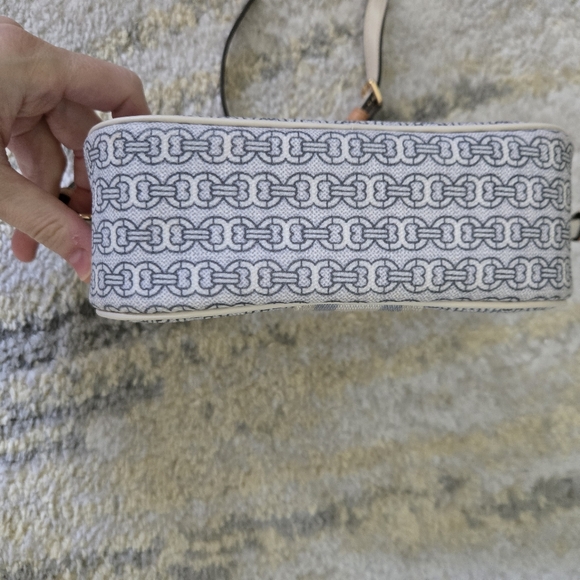 Tory Burch Gemini Crossbody - Picture 5 of 8